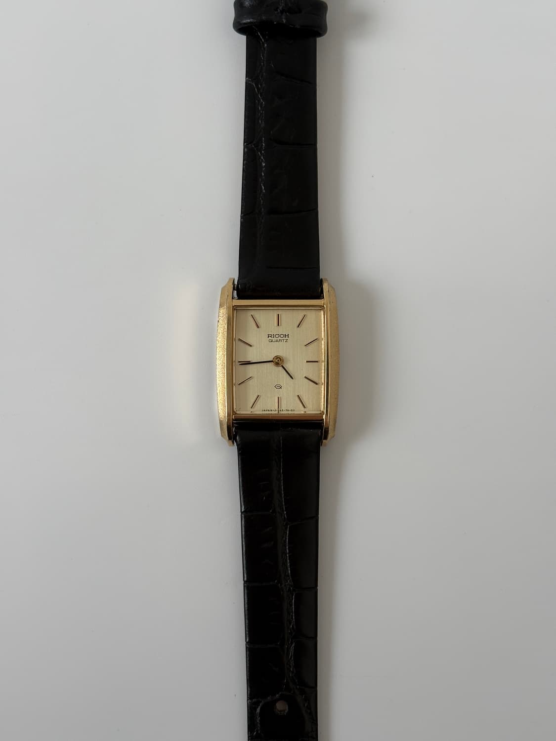 리코 1980년대 텍스쳐 베젤 골드 탱크 리쿼츠 여성 상품이미지3