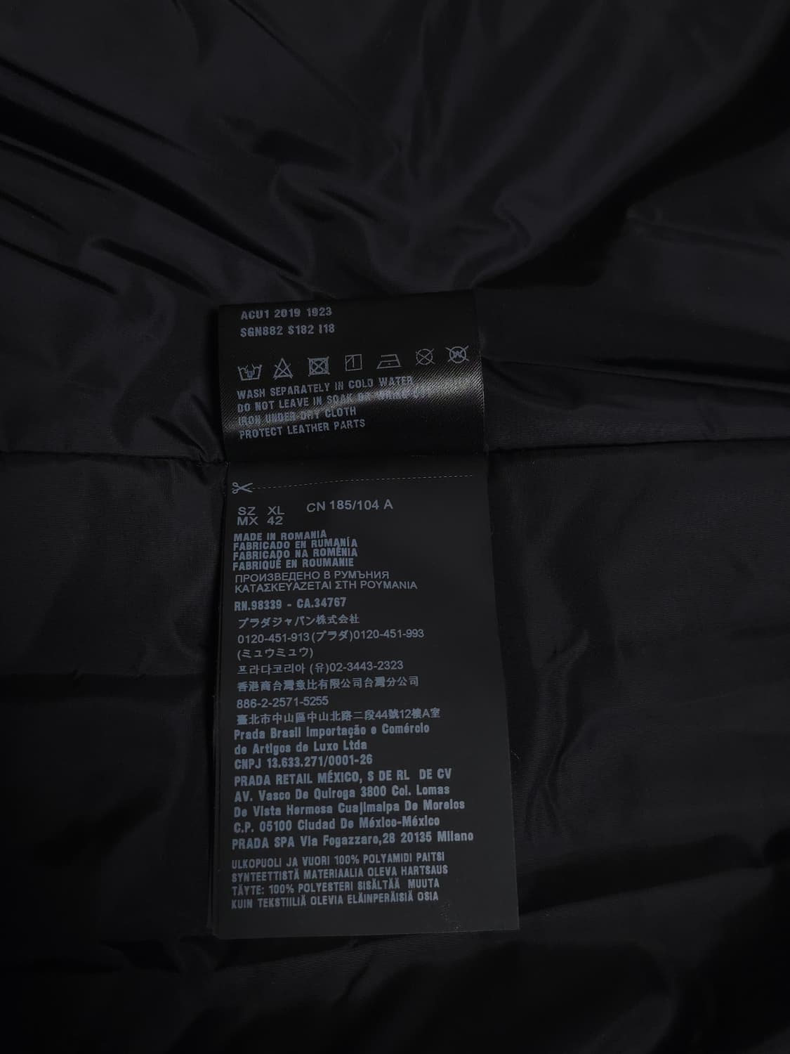 [XL] 프라다 나일론 포코노 패딩 자켓 블랙(SGN882) 상품이미지8