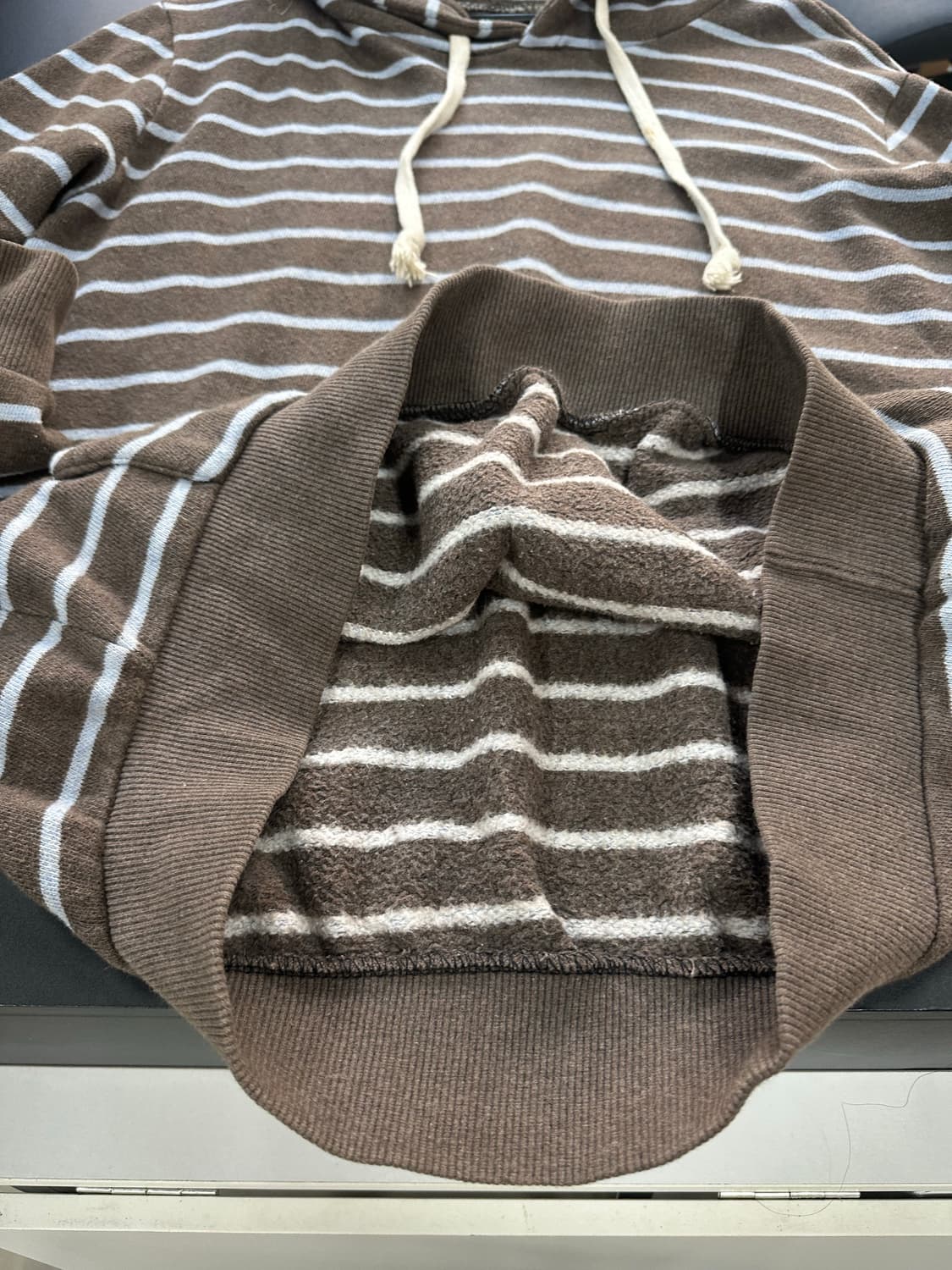 브라운소라 스트라이프 후드티 상품이미지6