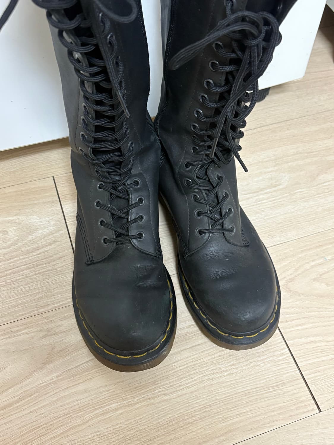 닥터마틴 1b60 20홀 블랙 롱부츠 상품이미지5