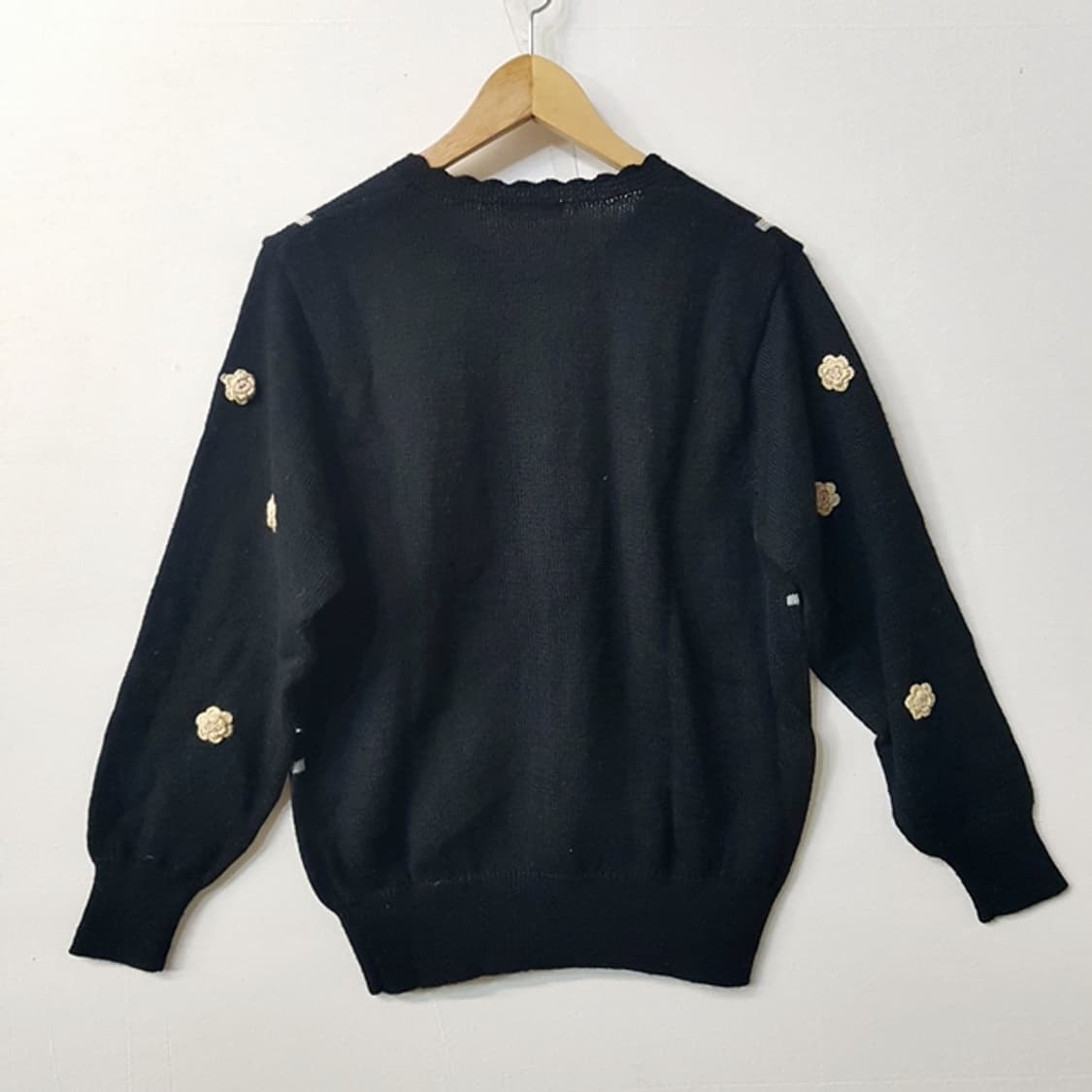 fumo 꽃장식 모 100% 가디건 블랙 상품이미지3