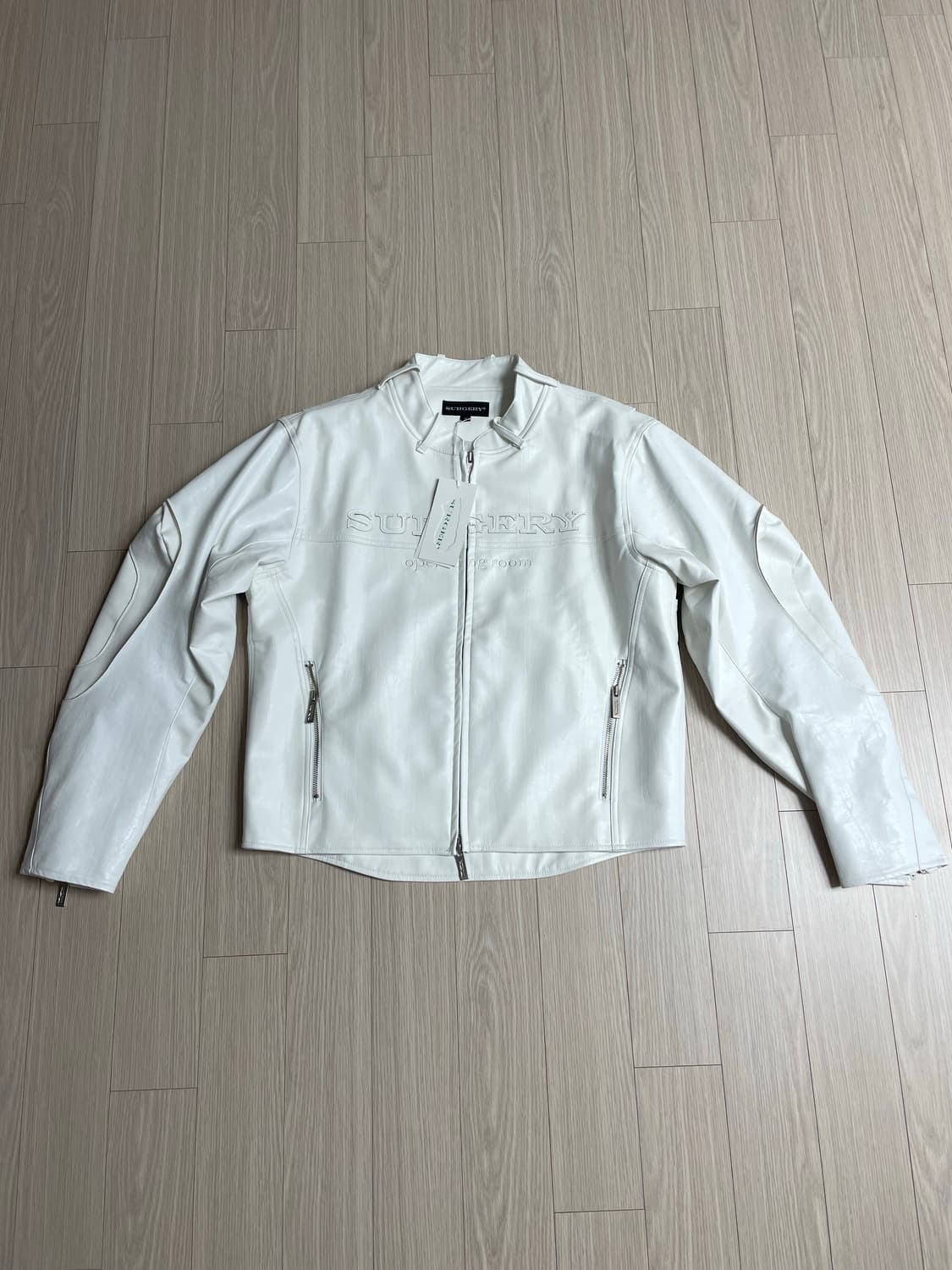 써저리 스트래텀 레더 자켓 화이트 (M) 상품이미지3