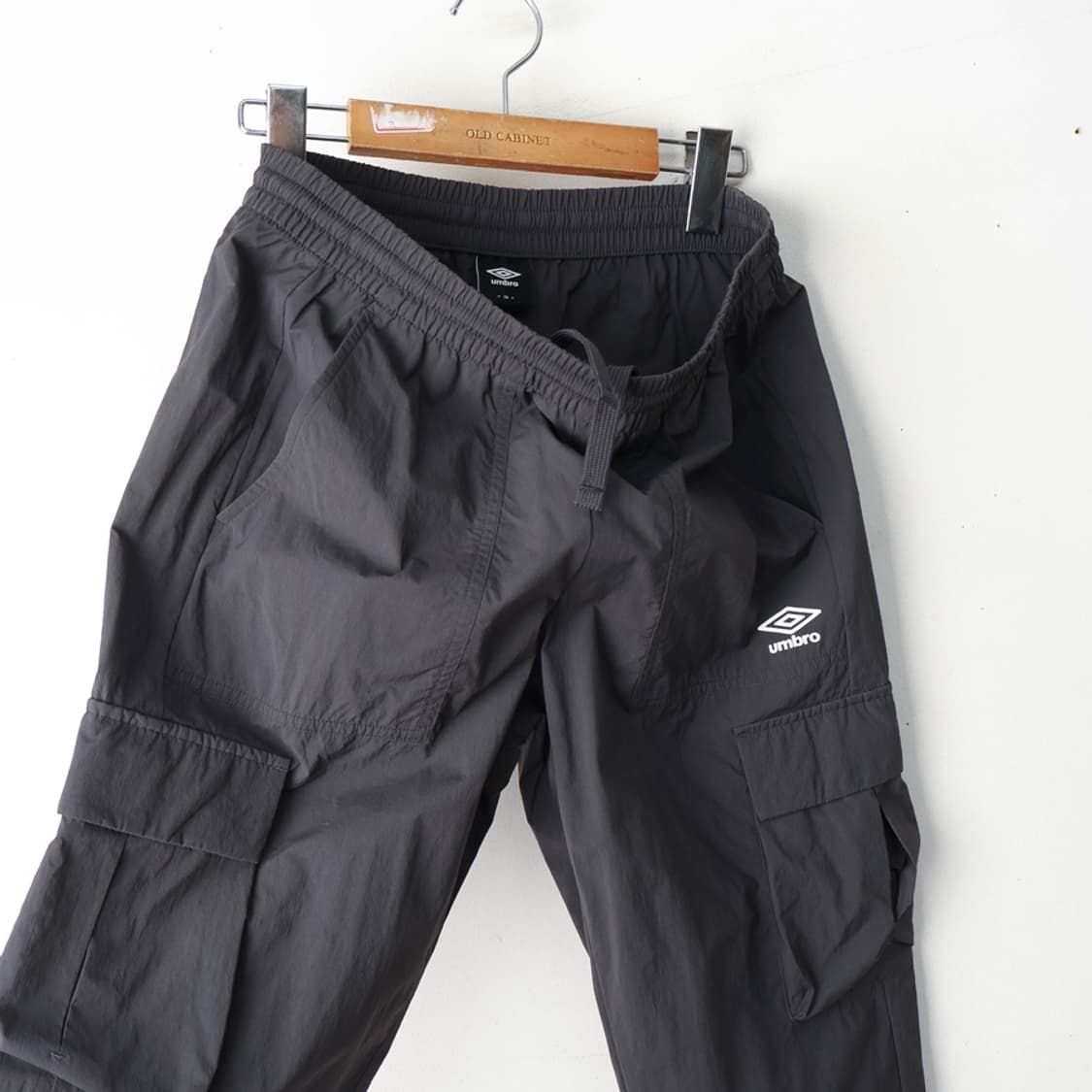 25/엄브로 공용 카고 팬츠 상품이미지5