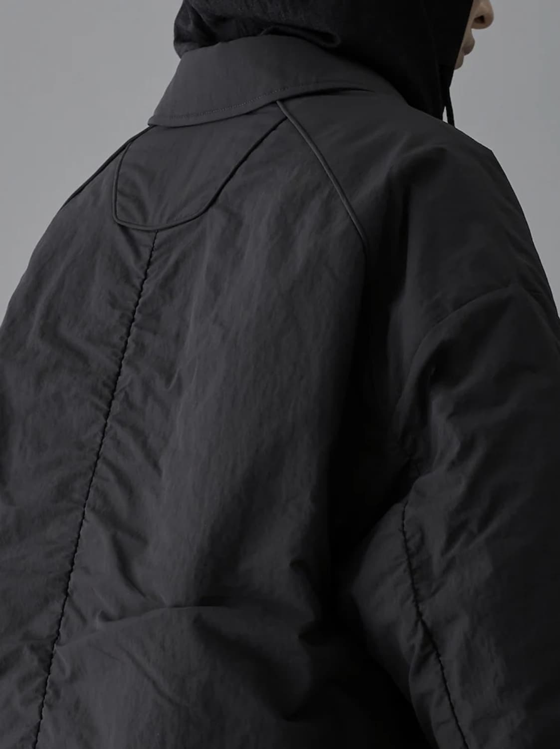 준지 24FW 애쉬 나일론 패디드 점퍼 상품이미지9