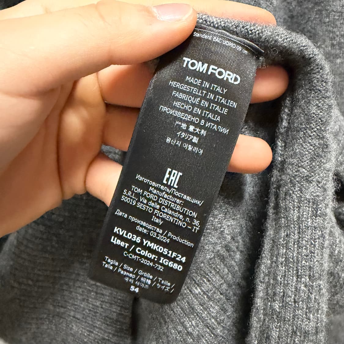 [S+급/54] 톰포드 브이넥 캐시미어 니트 그레이 상품이미지4