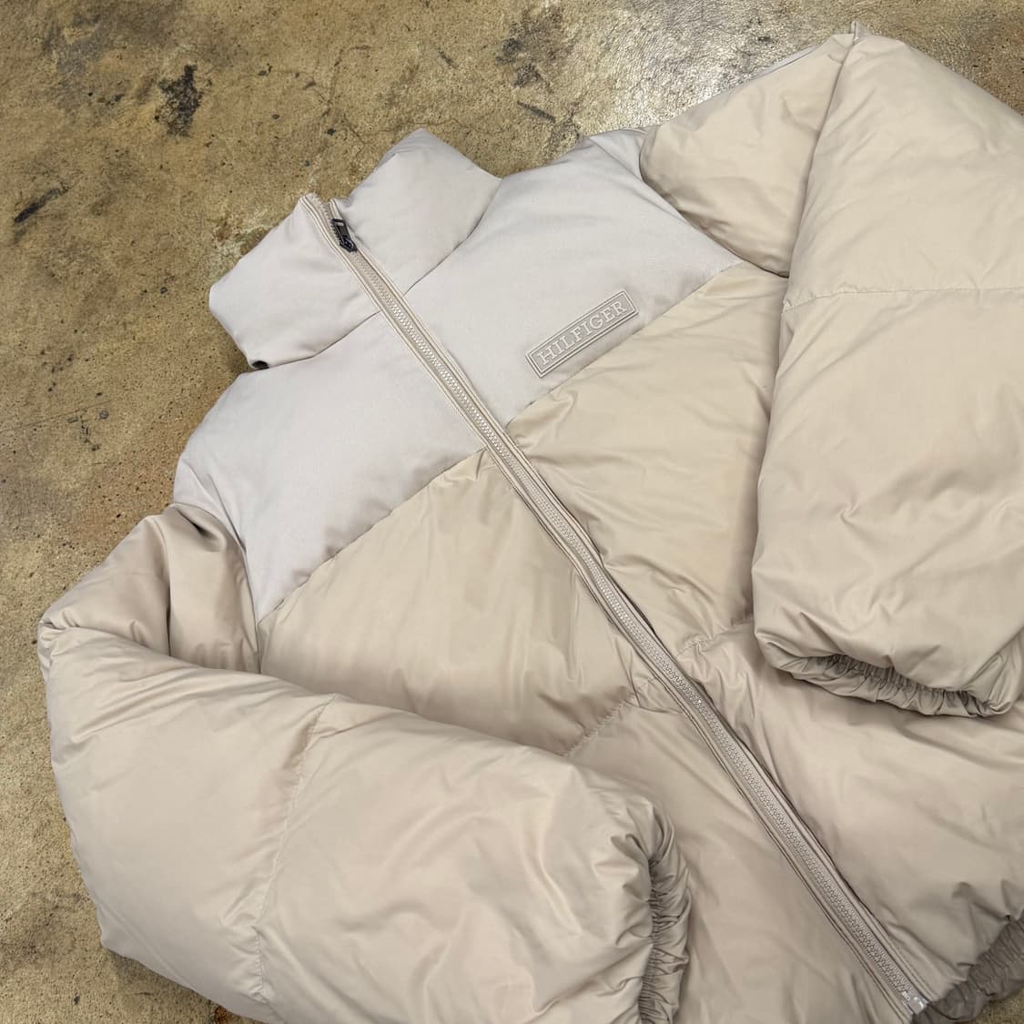 타미힐피거 바닐라 크림 패딩 상품이미지1