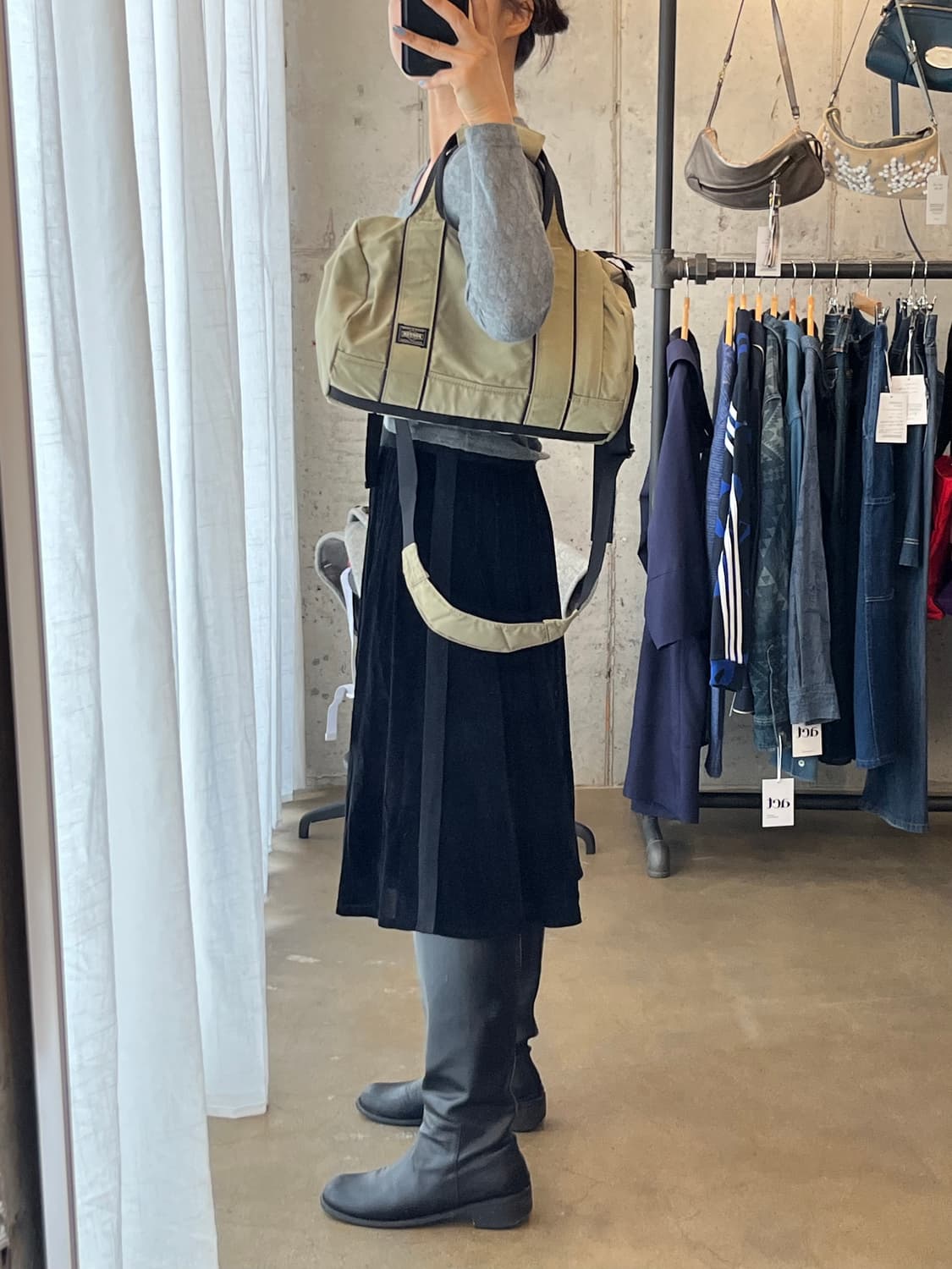 버버리 블랙 로고 롱슬리브  상품이미지2