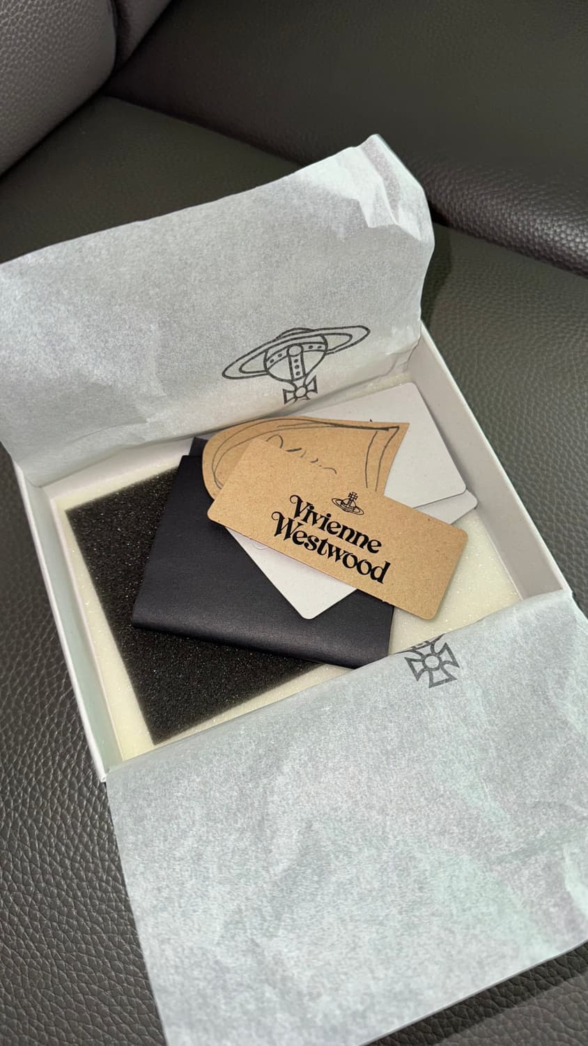 비비안 웨스트우드 코인 포켓 더비 빌 폴드 지갑 블랙 팝니당 상품이미지5