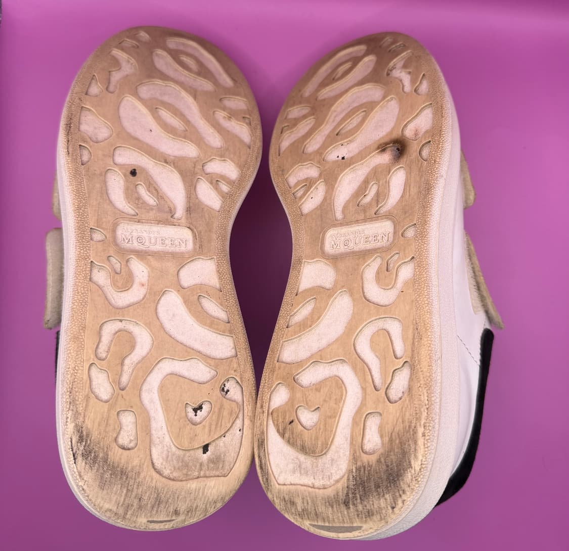 알렉산더 맥퀸 오버사이즈 벨크로 스니커즈 (화이트/블랙) 상품이미지6