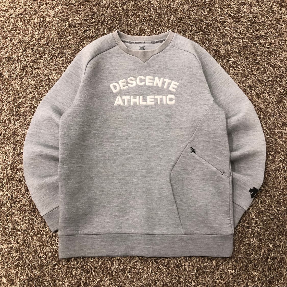 100 데상트 맨투맨 상품이미지1