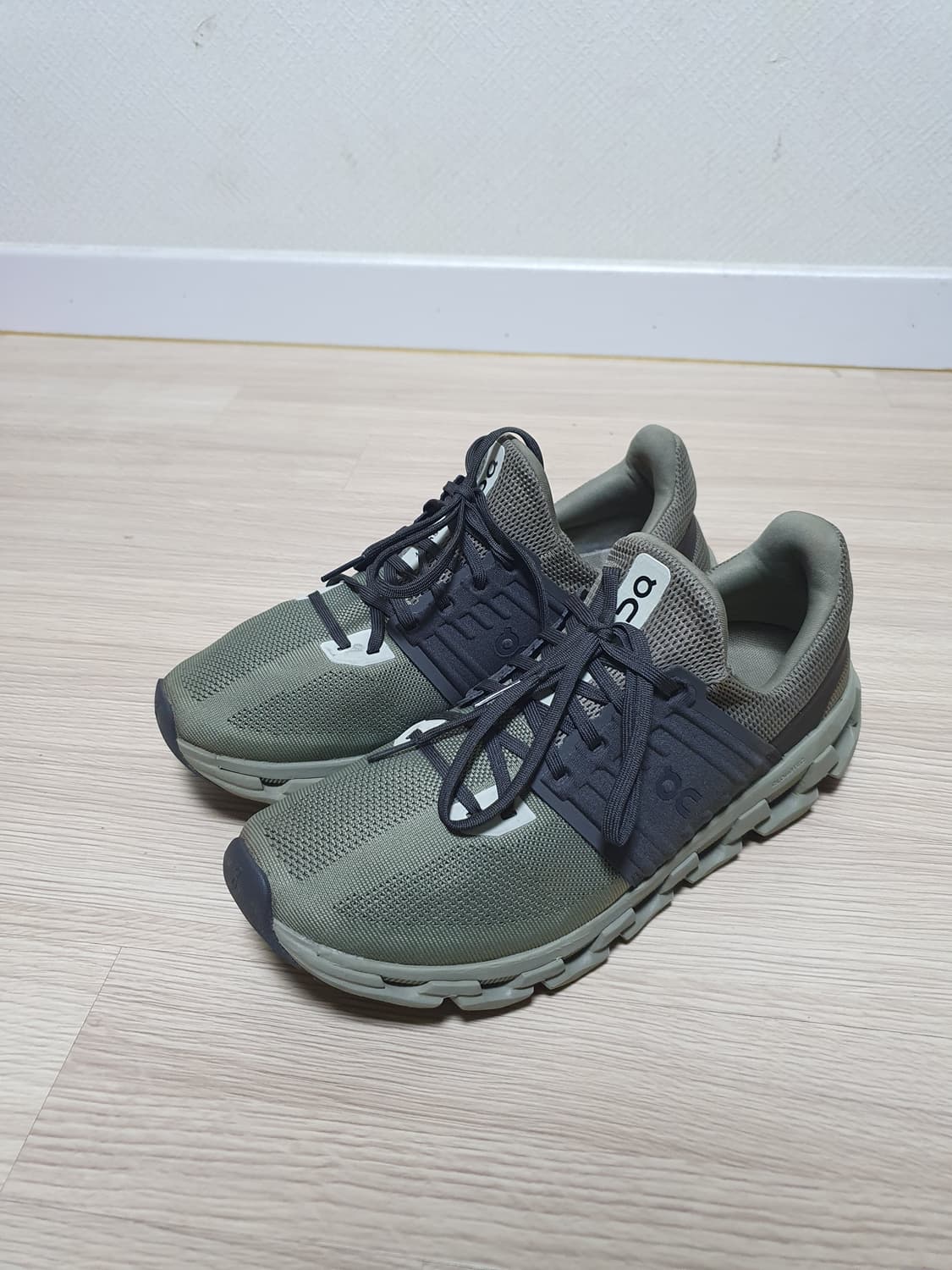 온러닝 클라우드스위프트 운동화 275 상품이미지4