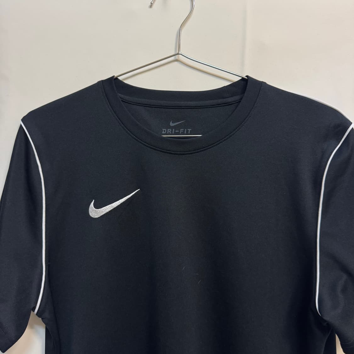 나이키 드라이핏 기능성 반팔 티셔츠 상품이미지2