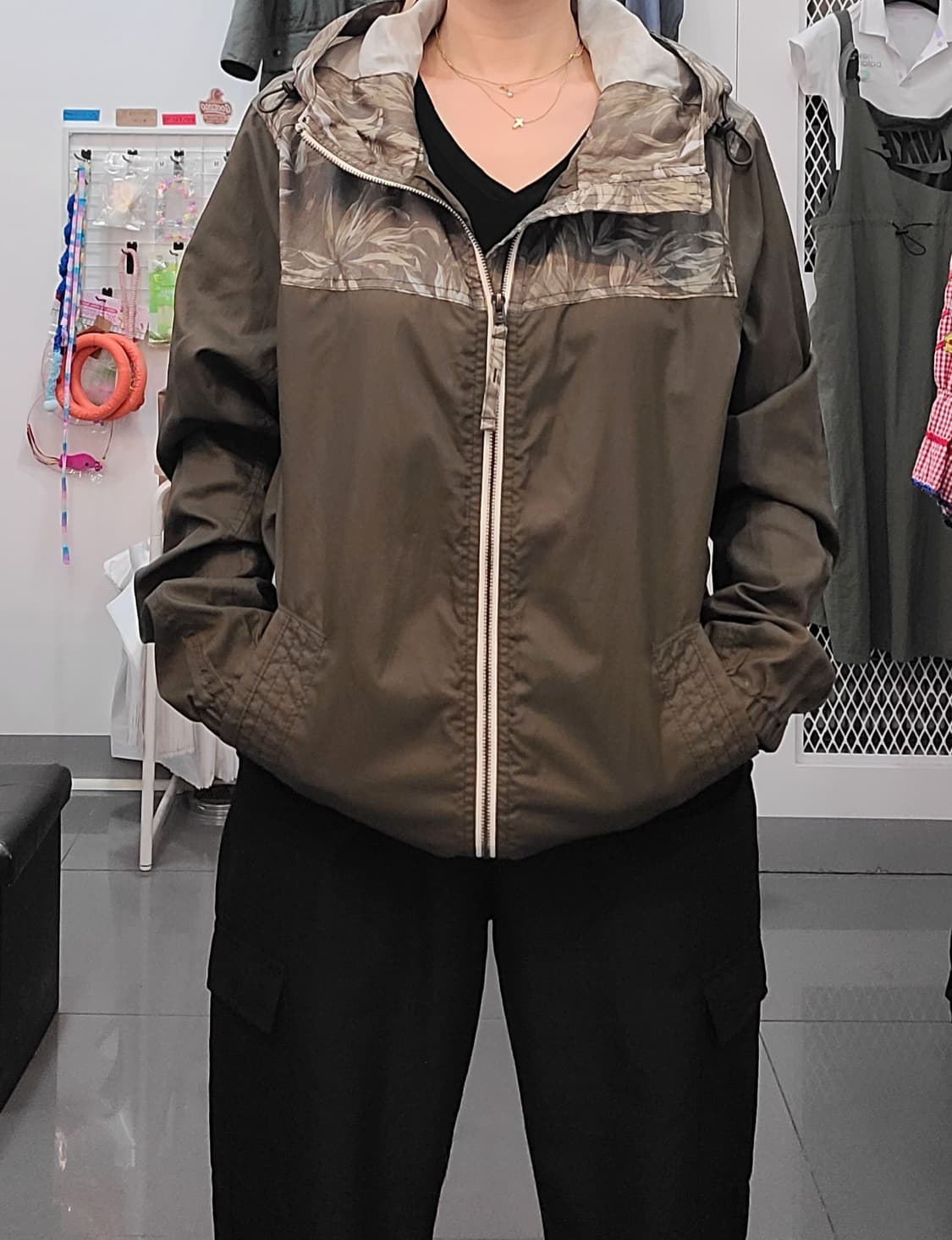홀리스터 카키색 바람막이  상품이미지1