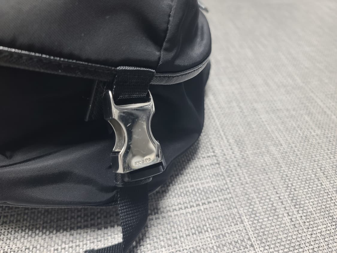 프라다 바이커백 미디움 2vh994 크로스백 숄더백 상품이미지2