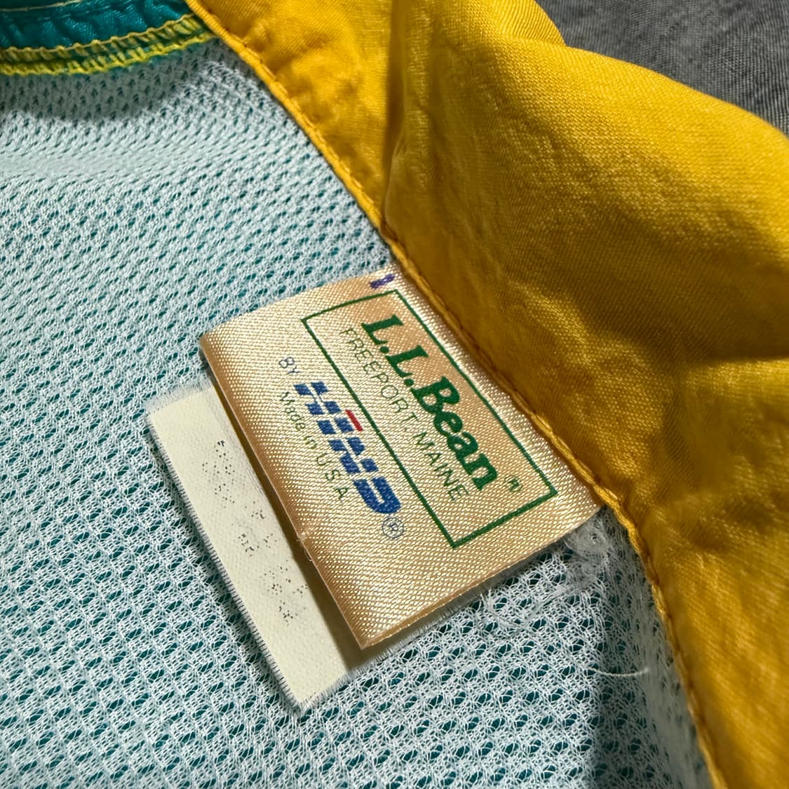 by HIND Mesh-Trimmed Nylon Jacket 상품이미지9