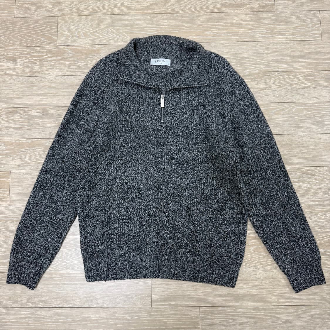제이리움 반집업 니트 상품이미지1