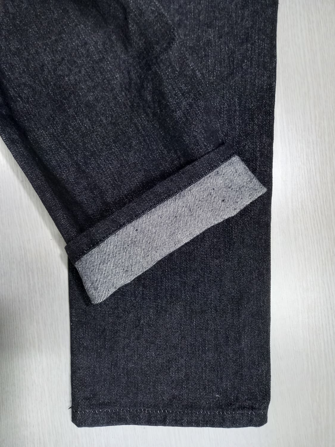 32 새상품  THESTORI 생지 하이웨이스트 일자진 블랙 32-357 상품이미지5