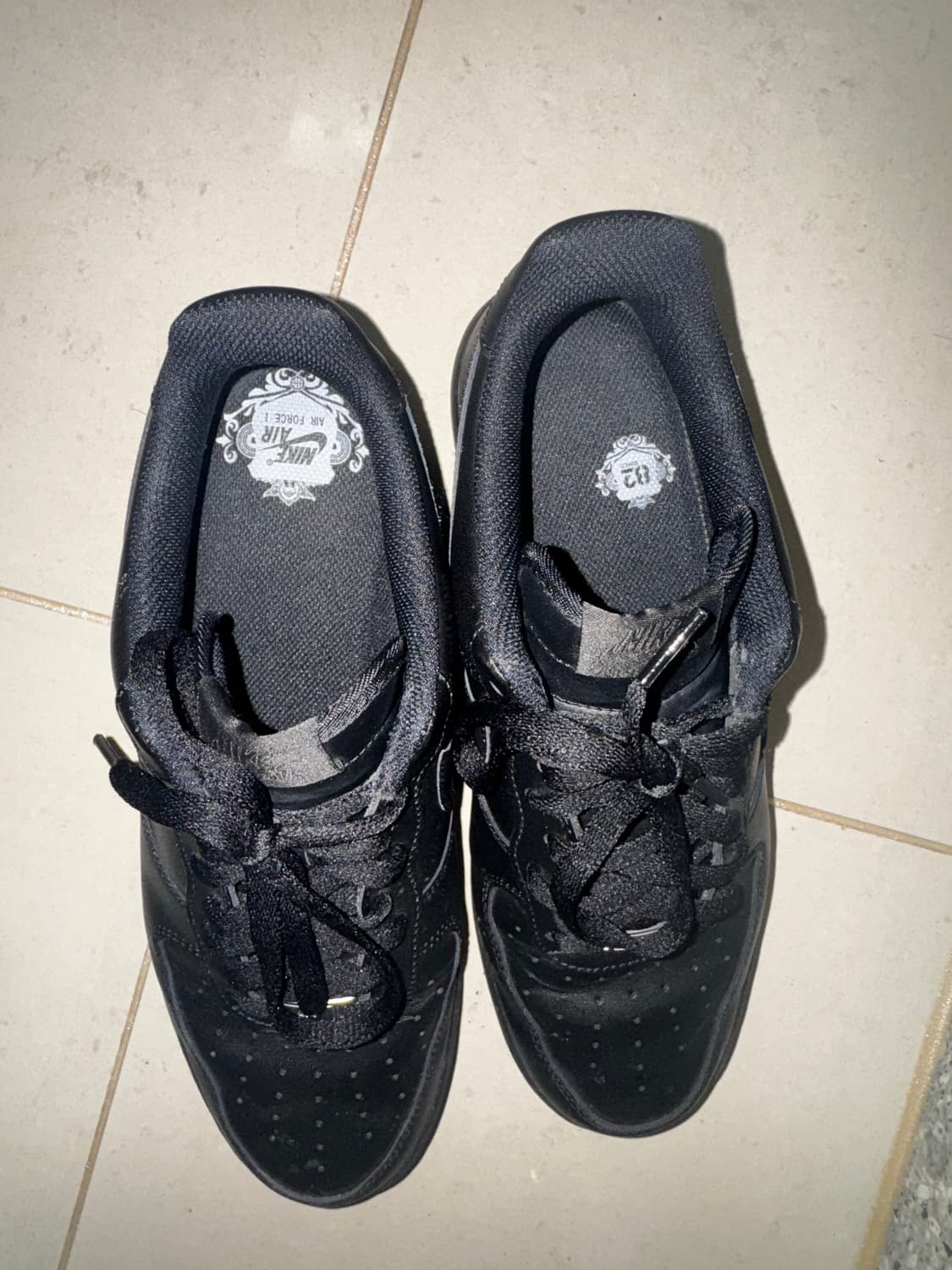 에어포스1 트리플블랙 285 상품이미지2