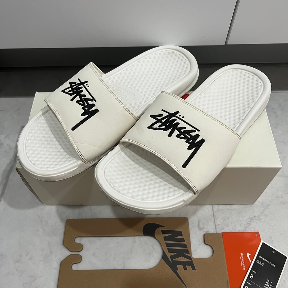 나이키 x 스투시 베나시 슬라이드 세일 슬리퍼 상품이미지2