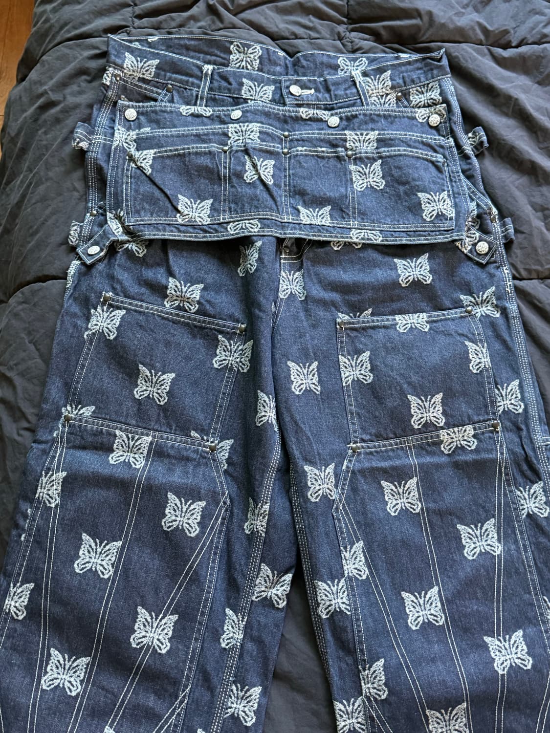 니들스 빠삐용 에이프런 데님팬츠 L사이즈 판매합니다. 상품이미지2