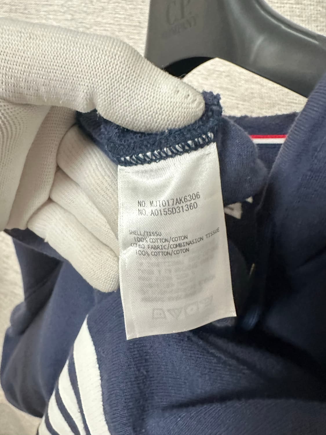 톰브라운 4선 후드집업 네이비 (0) 상품이미지6