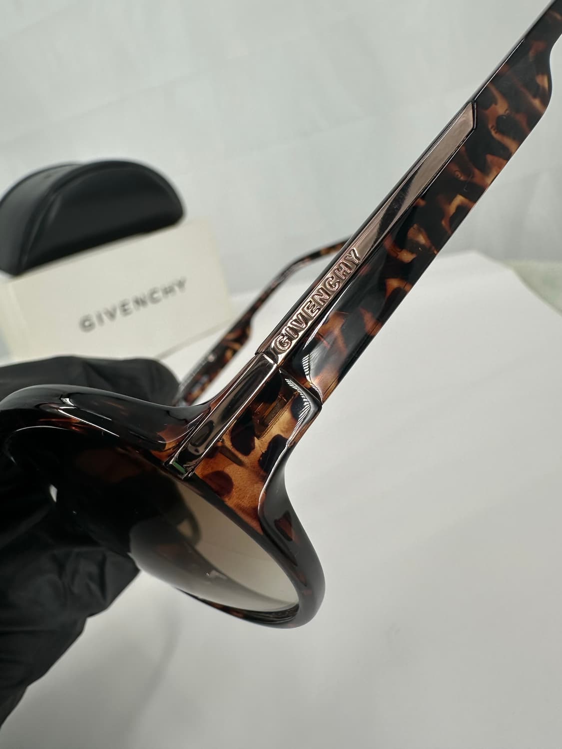 [새상품 무료배송] 정품 지방시 Made in Italy 선글라스 상품이미지3