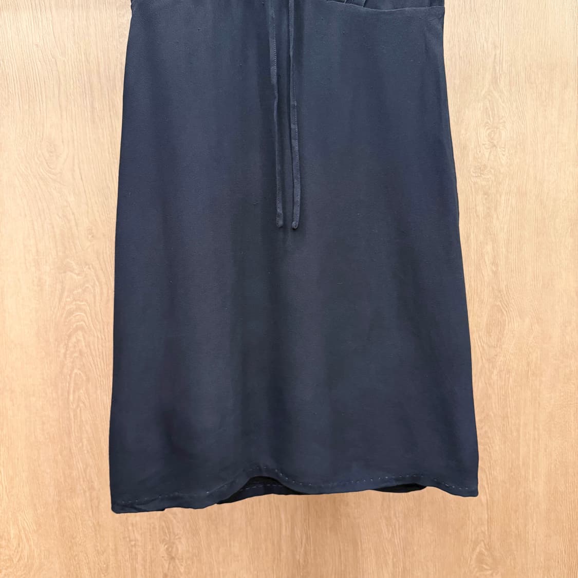 발렌티노 반팔 미디 원피스 러플 장식 중앙 히든 디테일 블랙 상품이미지5