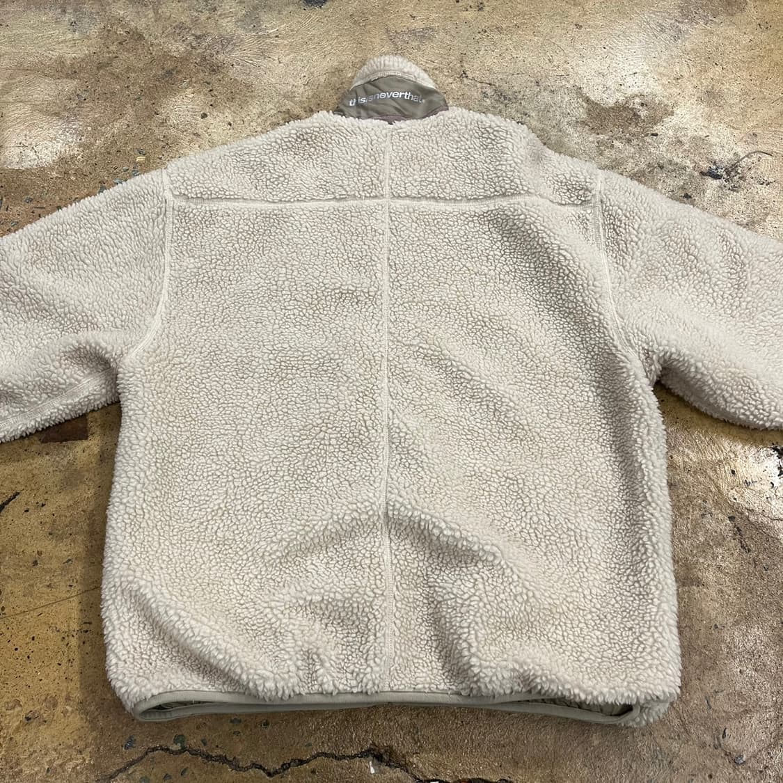 디네댓 베이지 카키 후리스  상품이미지4