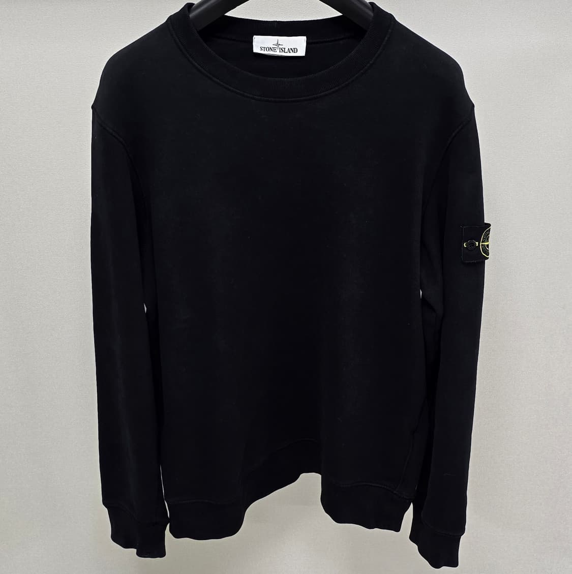스톤아일랜드 맨투맨 블랙 L사이즈 100 판매 상품이미지1
