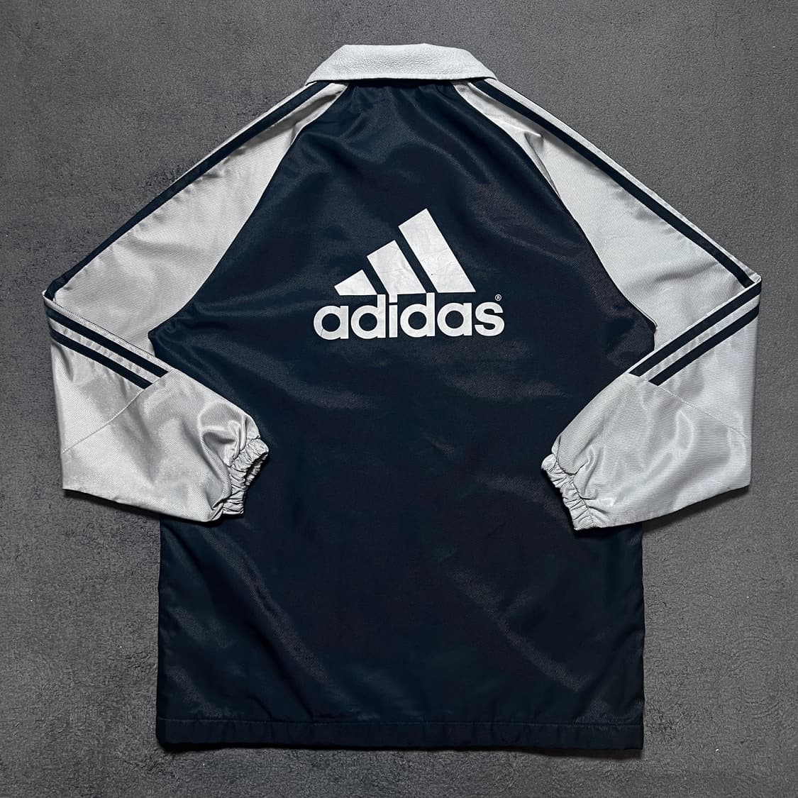 아디다스 빅로고 바람막이 상품이미지1