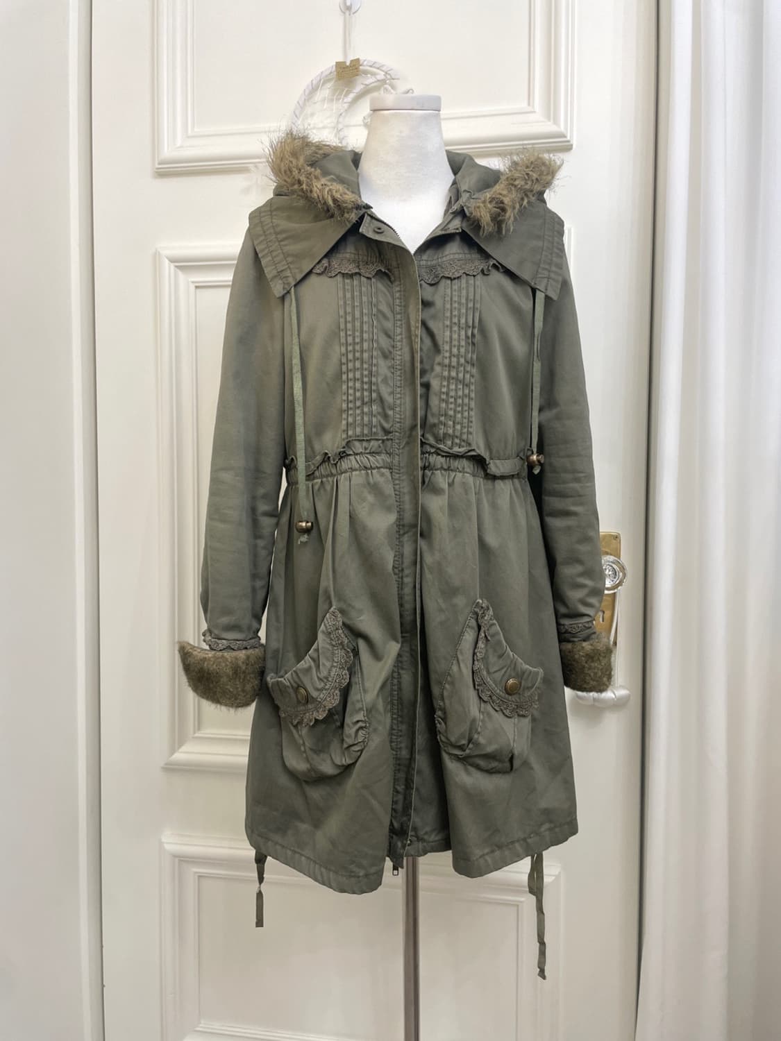 AXES FEMME khaki lace point fur hoodie 상품이미지1