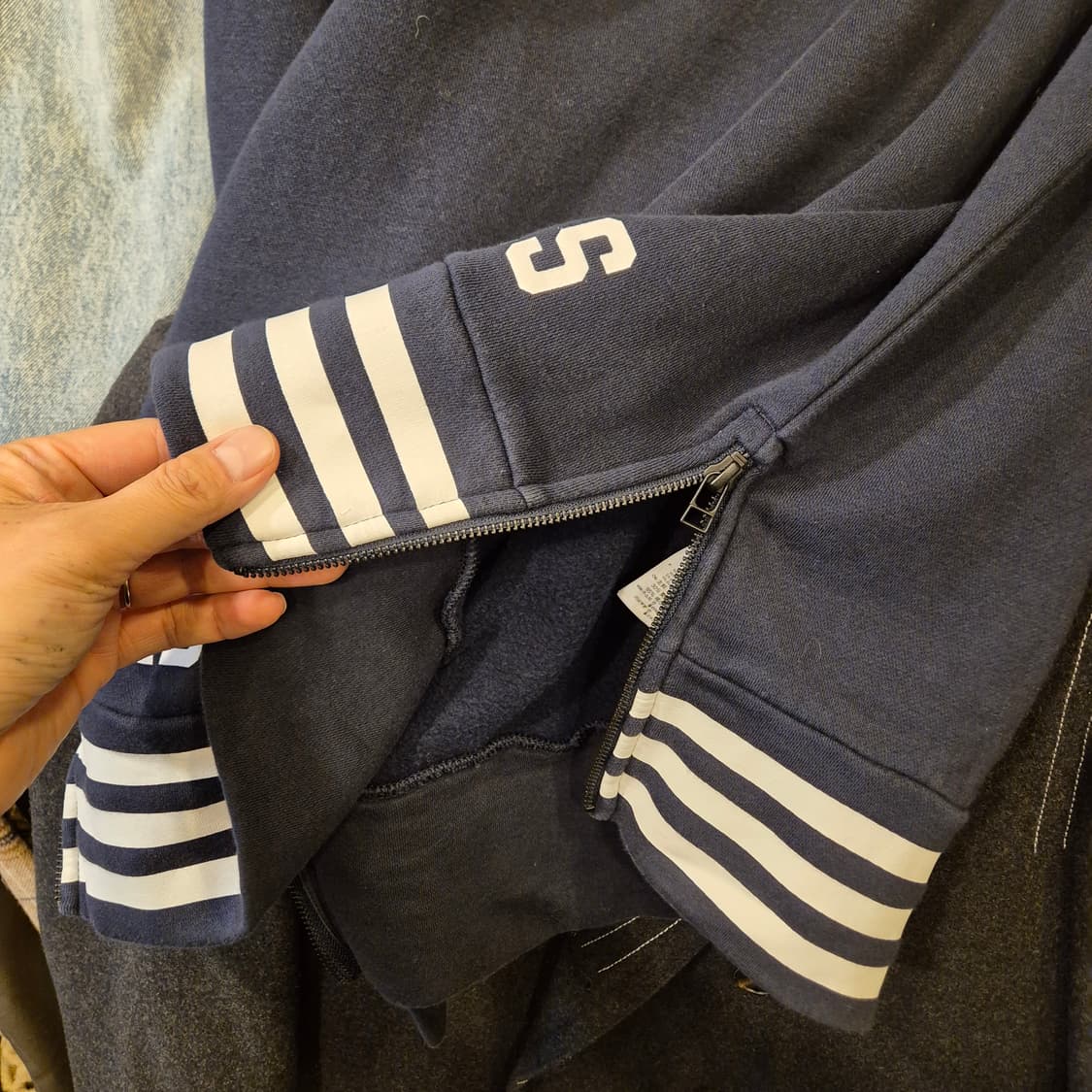 95 아디다스 네이비 맨투맨  상품이미지7