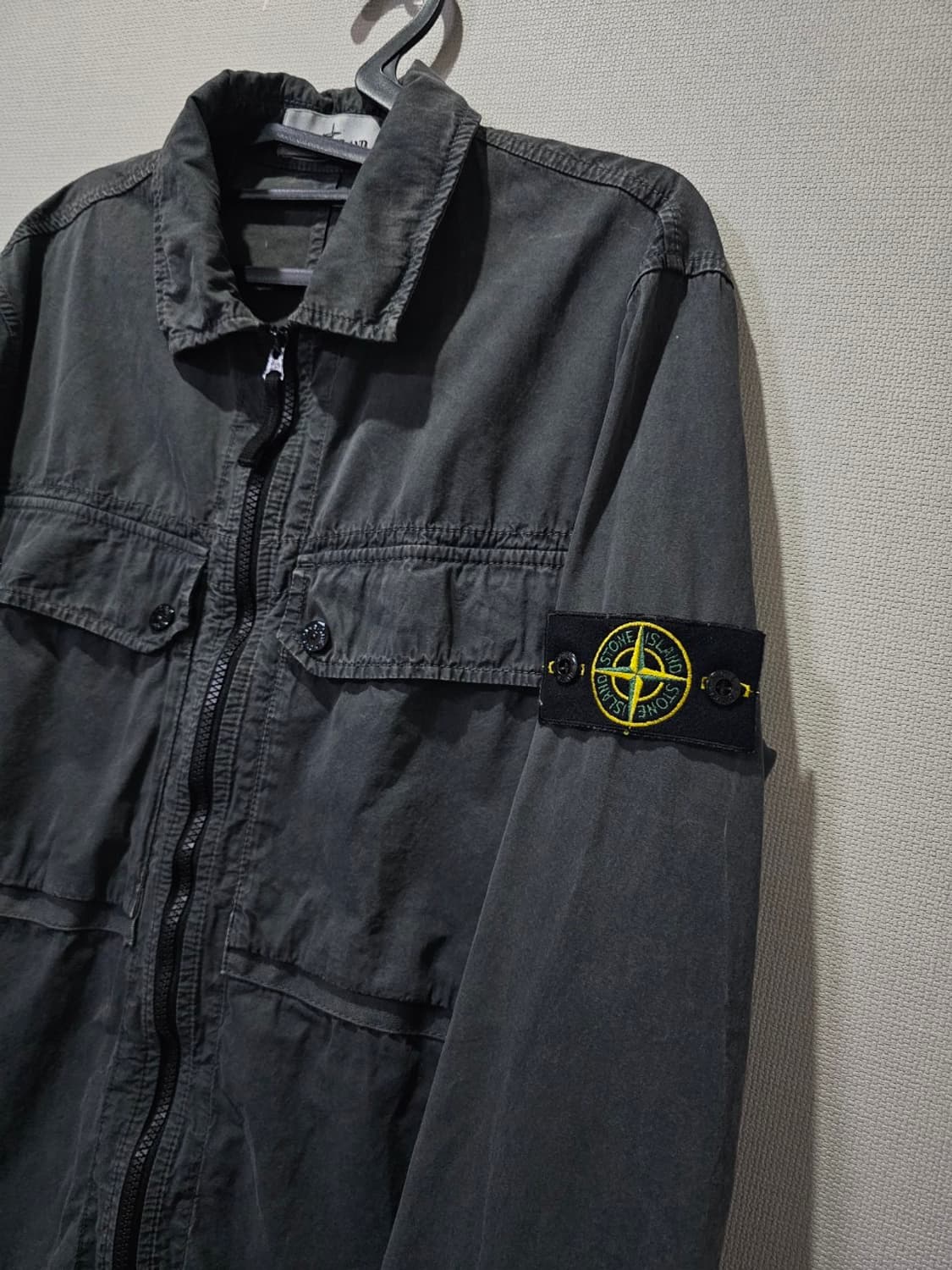 정품 스톤아일랜드 23FW 오버 셔츠 자켓 100 / L 상품이미지2