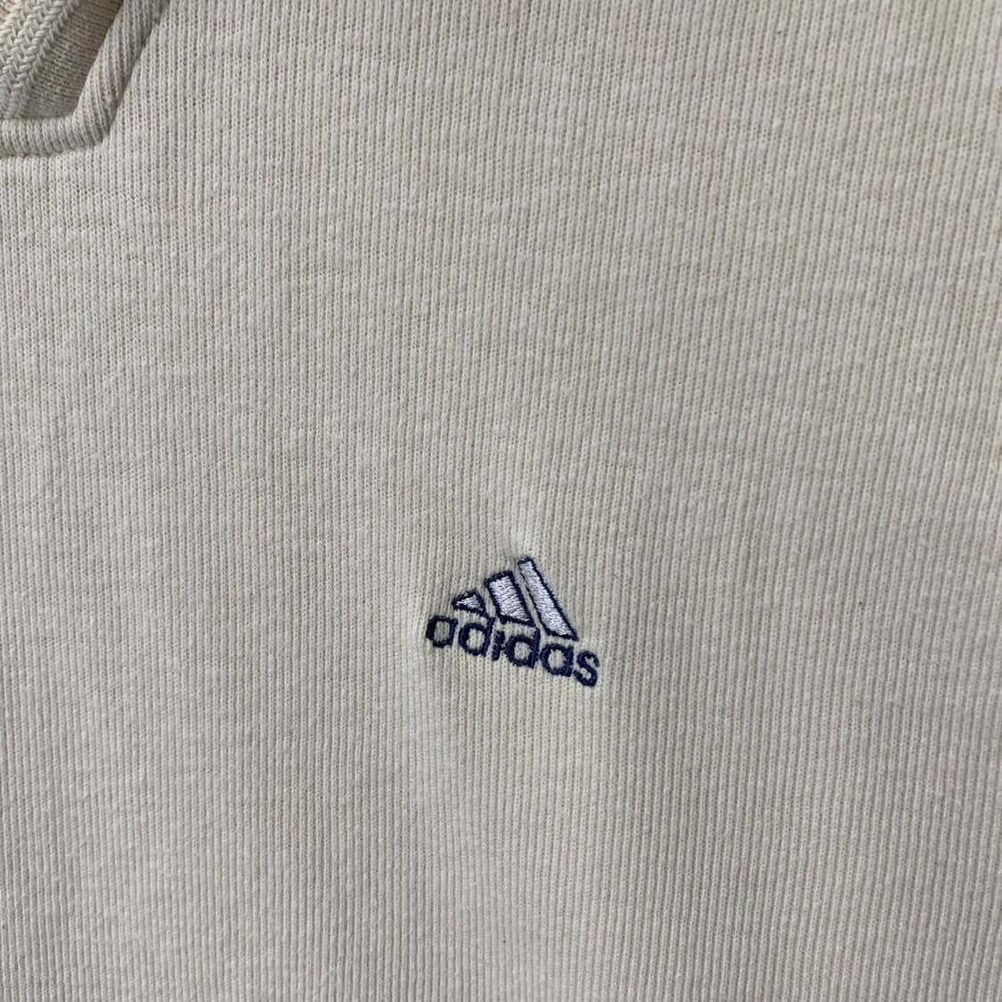 아디다스 올드스쿨 90s 아이보리 슬리브 크루넥  상품이미지3