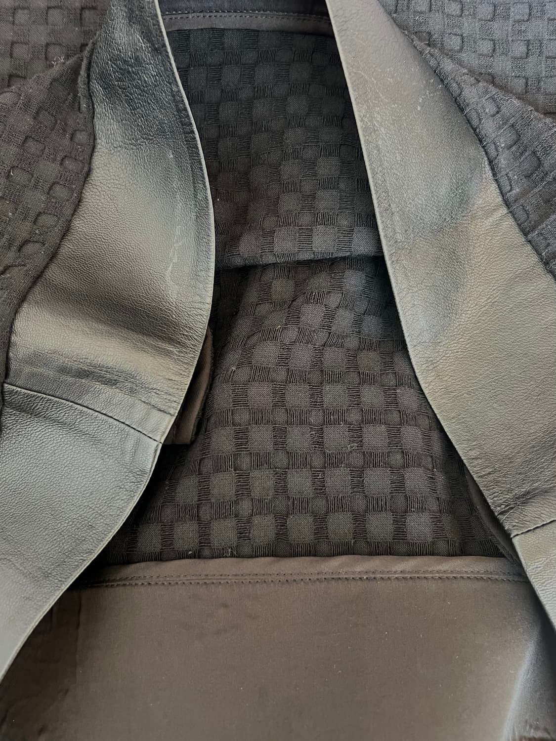 수입보세 여성 블랙 양가죽배색티셔츠 라운드티셔츠 상품이미지5