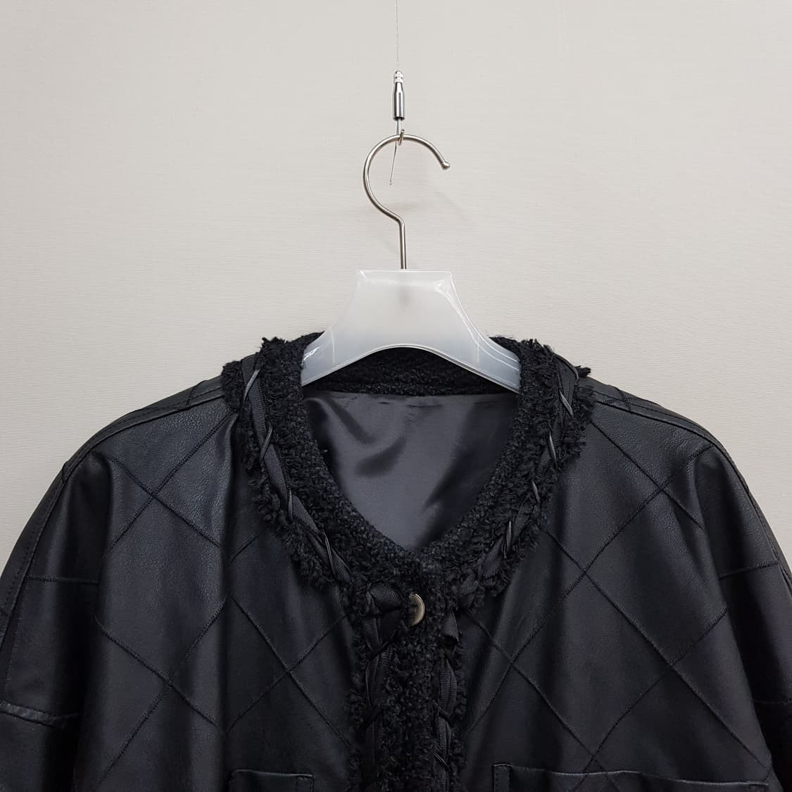 한섬 시스템 SYSTEM 2022 퀼팅 레더 터치 자켓 82-94-160 상품이미지2