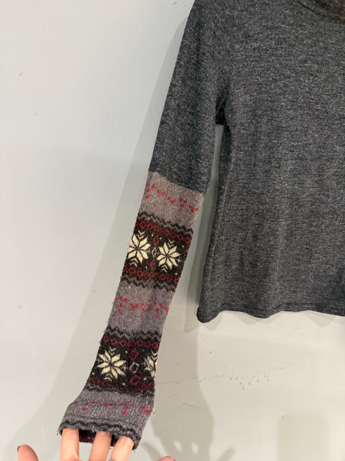 snow pattern hand warmer turtleneck top 상품이미지6