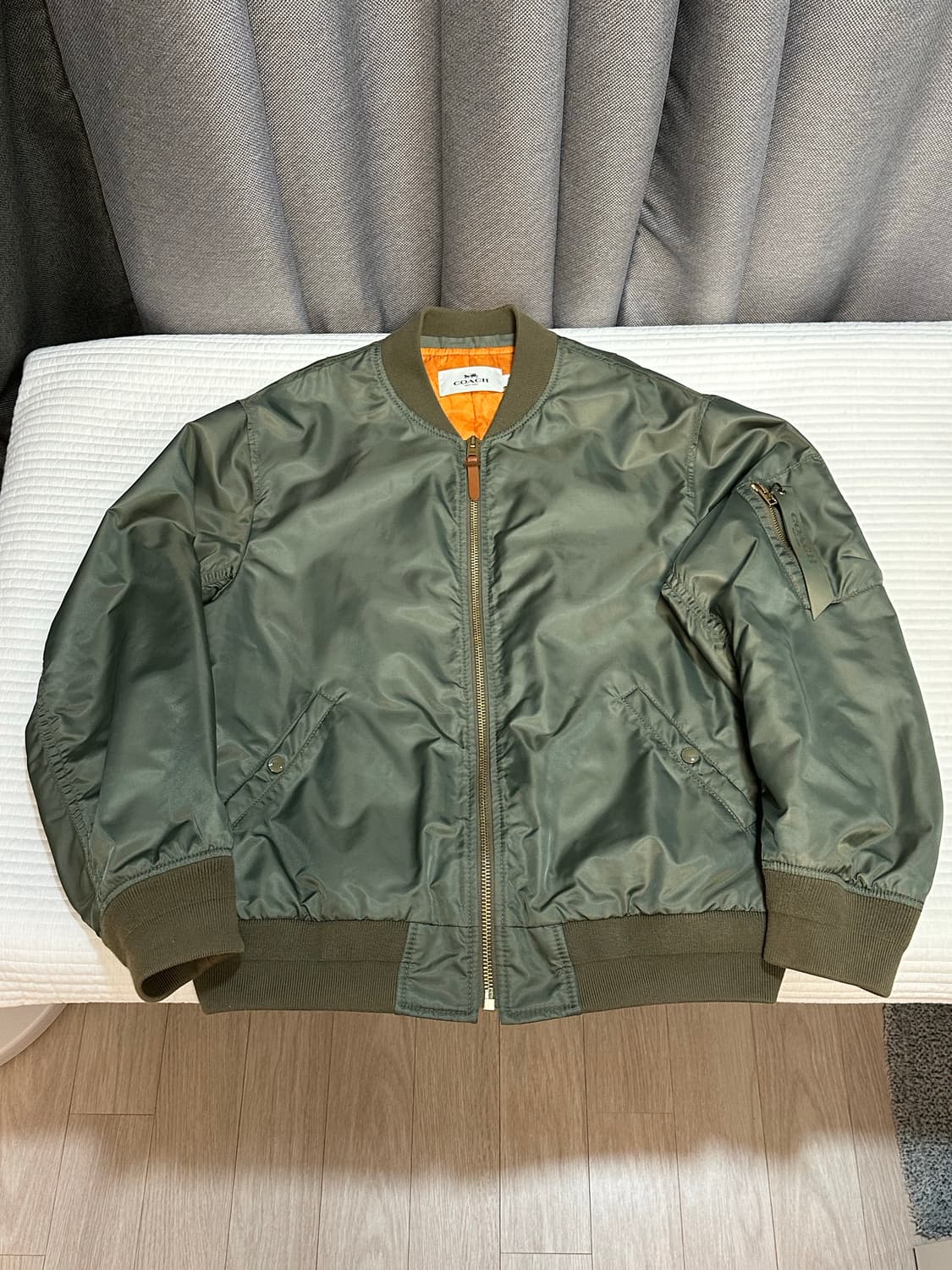 코치 후드 탈부착 ma-1 L사이즈 상품이미지2