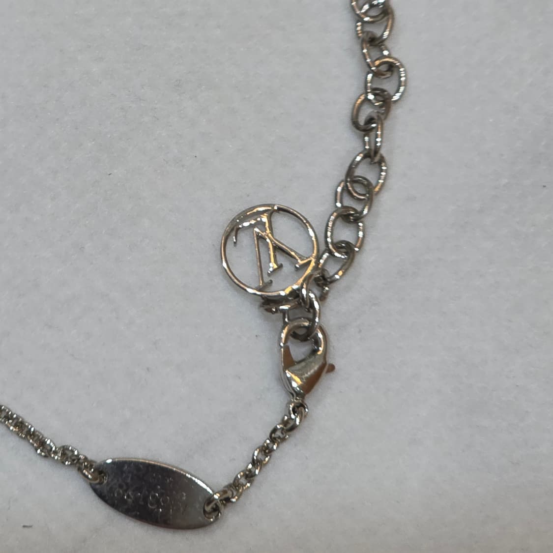 루이비통 에센셜 v 은장 팔찌 상품이미지6