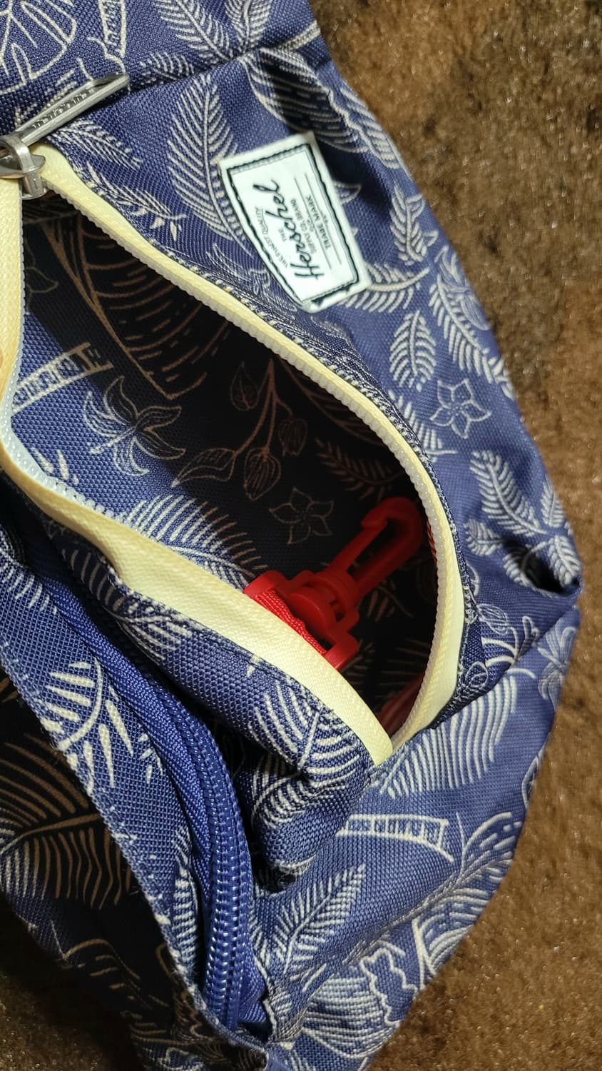 캐나다 Herschel Supply Co 힙색 상품이미지8