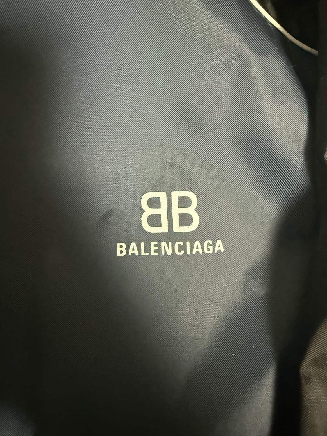 발렌시아가 사틴 bb로고 바람막이 44사이즈 상태양호 상품이미지3