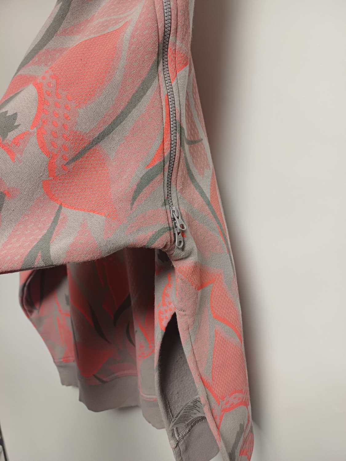 아디다스  by 스텔라맥카트니 – 여성 오버핏 맨투맨 [M] 상품이미지5