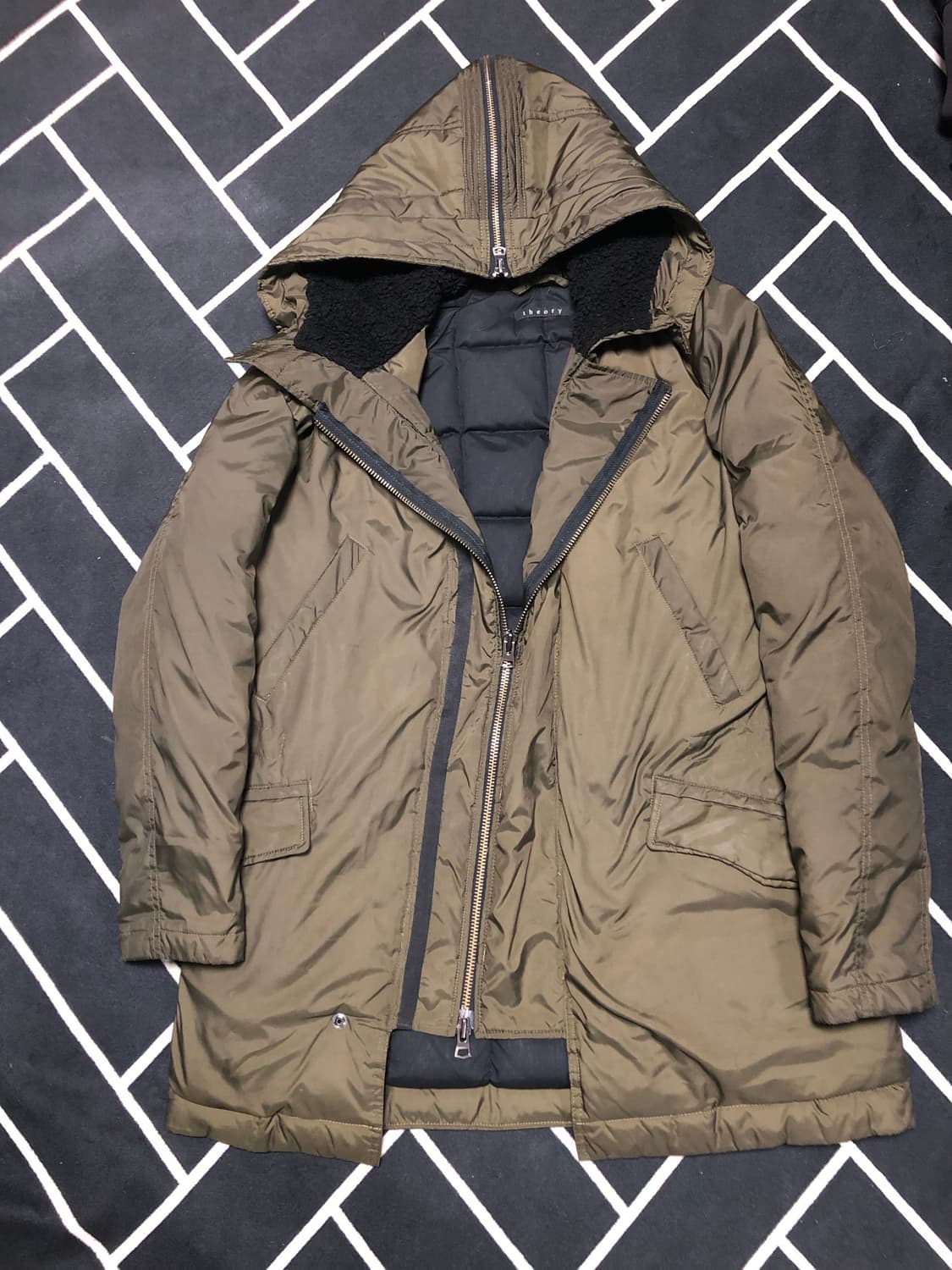 (횡재가)띠어리 시어링 무스탕 사선패딩/몽클레어타임스톤우영미톰포드에르메스 상품이미지1