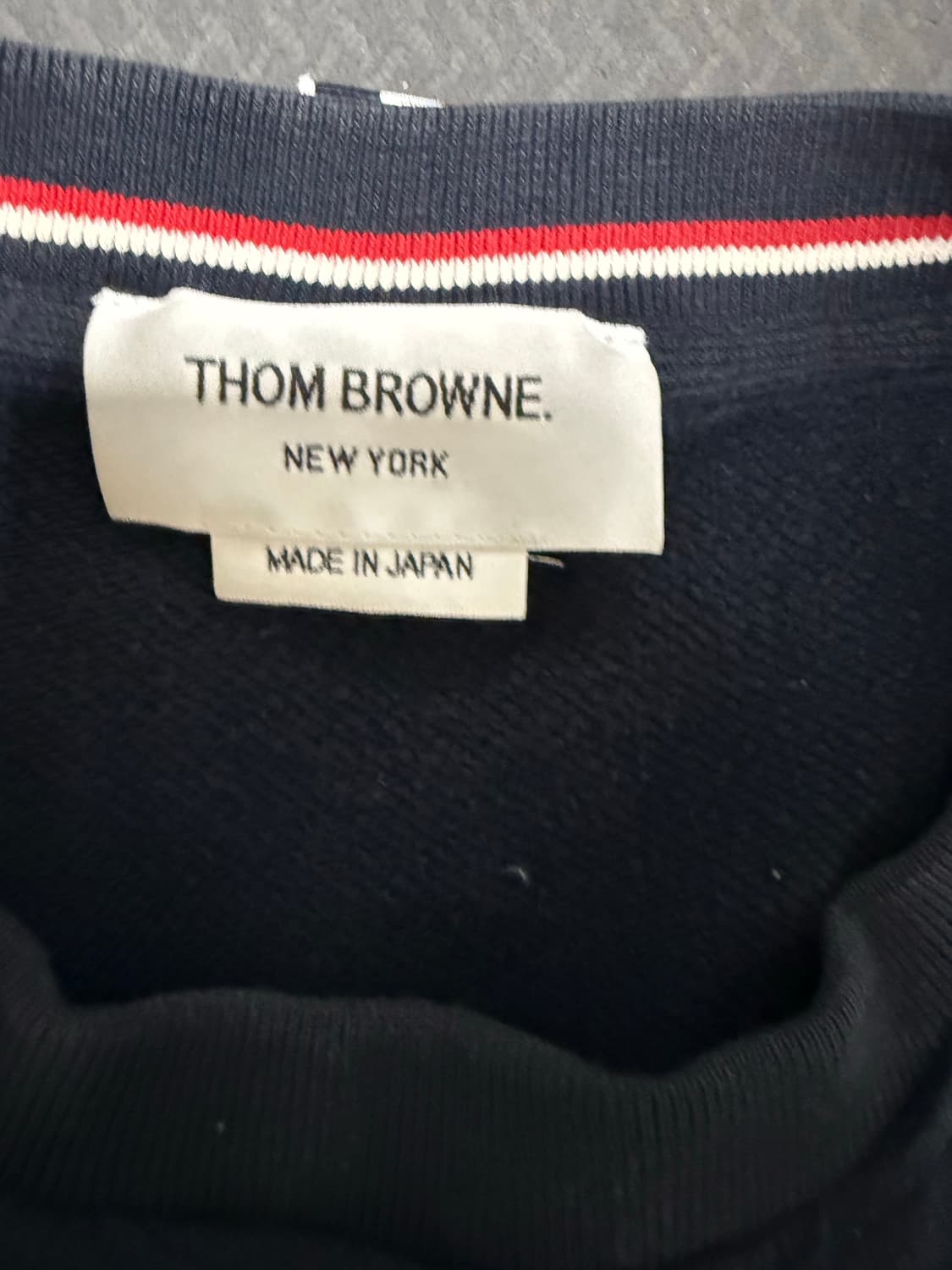 톰브라운 4사이즈 맨투맨 판매합니다 상품이미지3