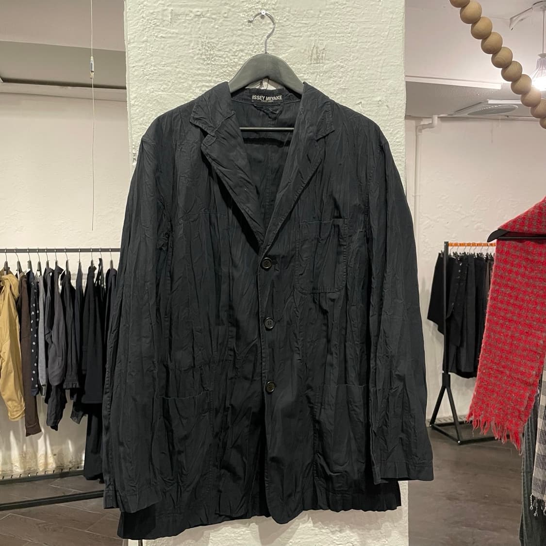 이세이미야케 맨 주름가공 블레이저 상품이미지1