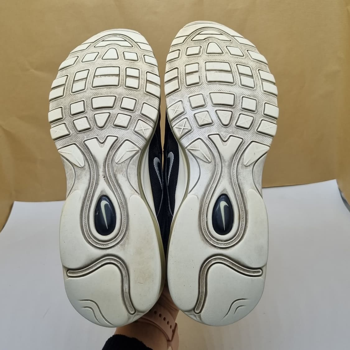 나이키 에어맥스97 블랙 남성운동화285. 상품이미지3