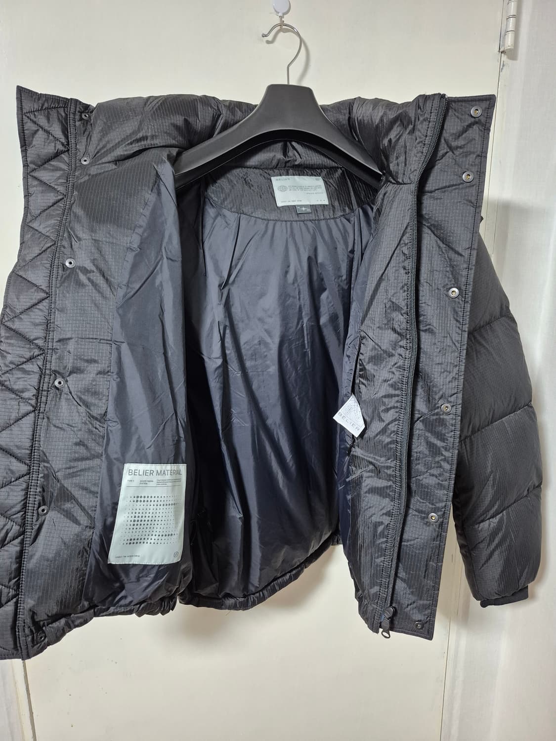 25FW 벨리에 크로스라인 후디스 구스다운 립스탑블랙 상품이미지5