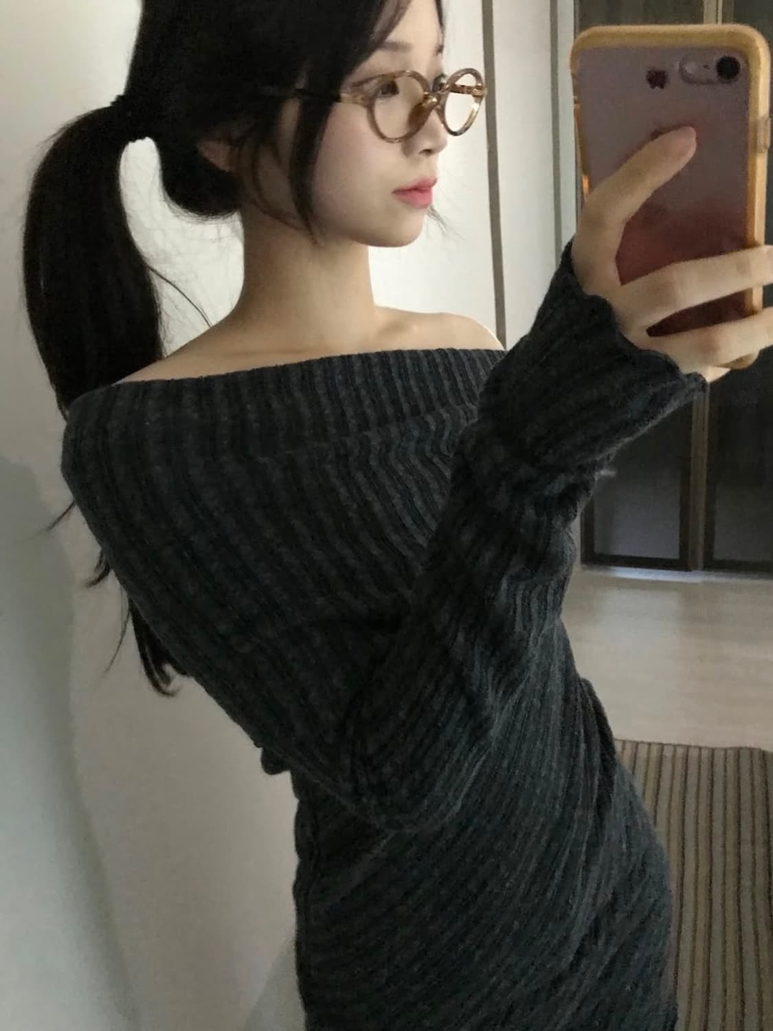 젤레나 오프숄더 니트 상품이미지2