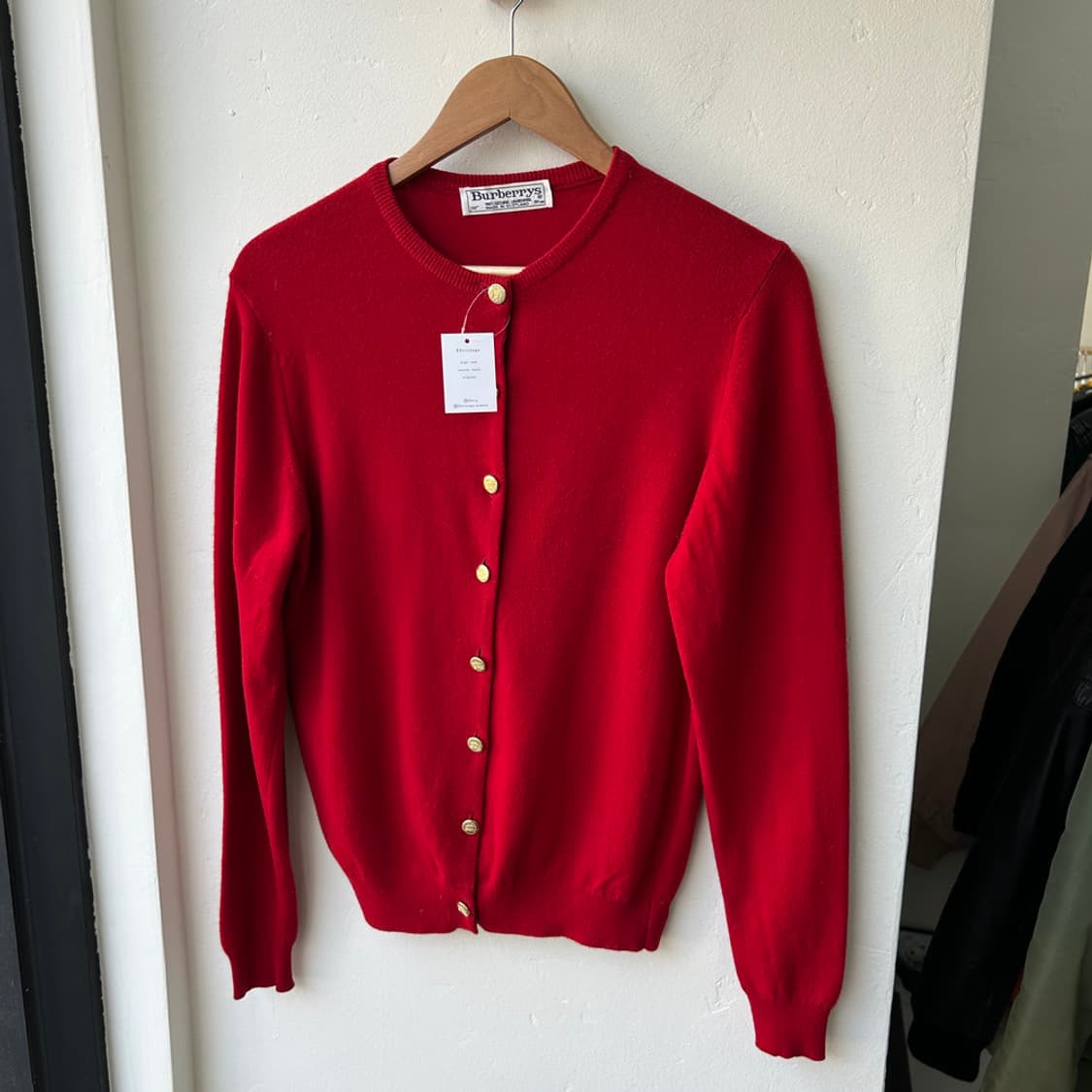 16434 - 버버리 레드 울 가디건 (램스 울 100%) 상품이미지3