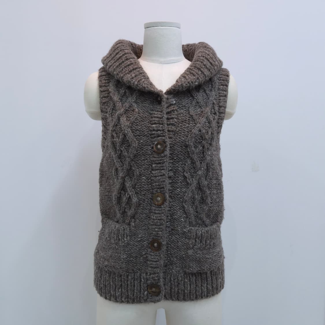 울 케이블 후드 니트 베스트 상품이미지1